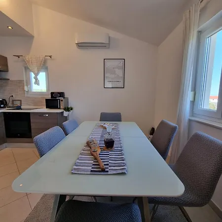 Dineva Apartman