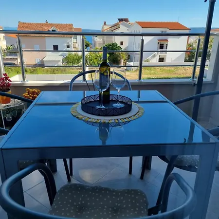 Dineva Apartman Trogir