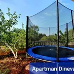 Apartament Dineva