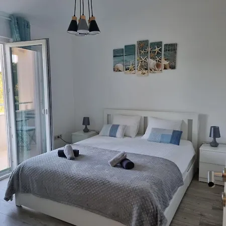 Apartman Dineva *