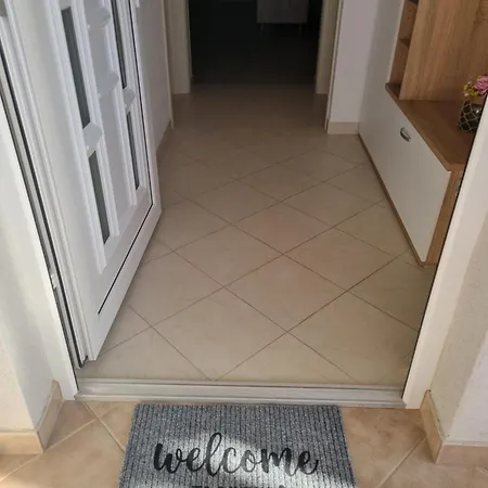 Dineva Apartman