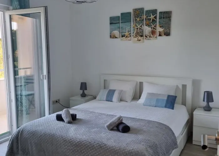 Appartement Dineva *